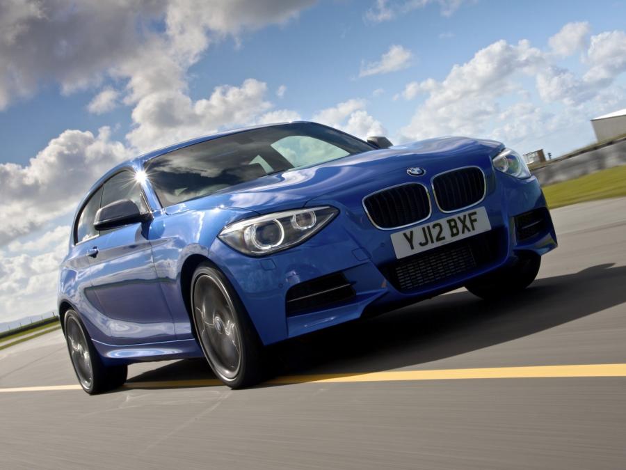 BMW M135i 3-Door 2012 года  (UK) (фото 4 из 11)